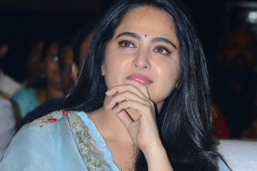 Anushka at Hit Movie Pre Release Event